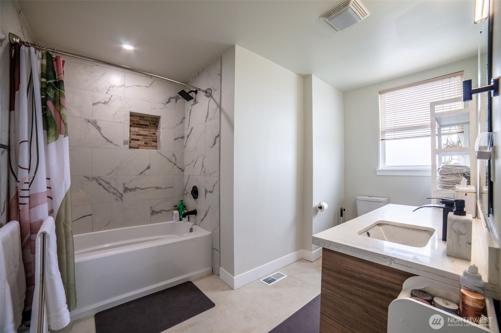 3004 W Marine View Drive Everett WA 98201