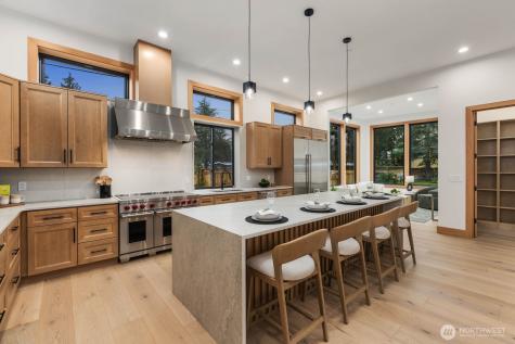 1207 145th Avenue SE Bellevue WA 98007