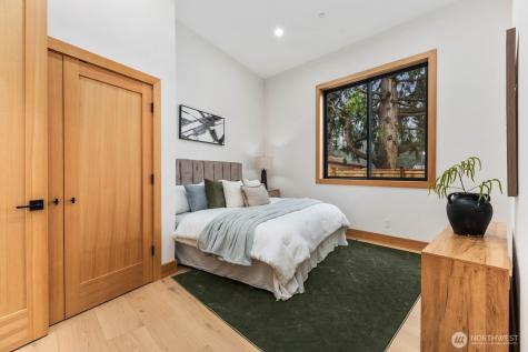 1207 145th Avenue SE Bellevue WA 98007