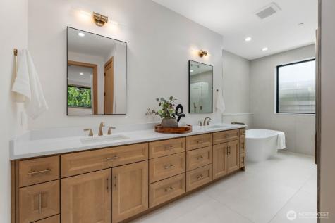 1207 145th Avenue SE Bellevue WA 98007