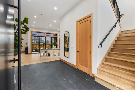 1207 145th Avenue SE Bellevue WA 98007