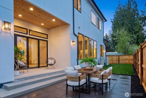 1207 145th Avenue SE Bellevue WA 98007