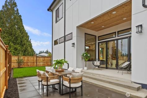 1207 145th Avenue SE Bellevue WA 98007