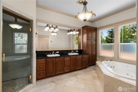 4131 153rd Ave Se, W Bellevue WA 98006