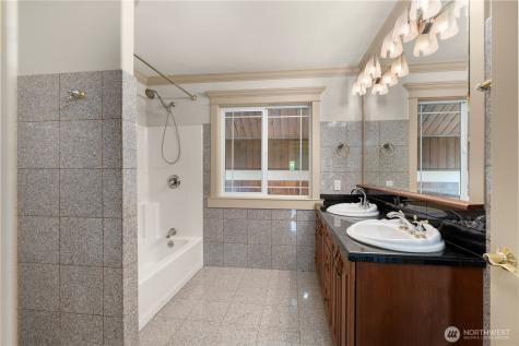 4131 153rd Ave Se, W Bellevue WA 98006