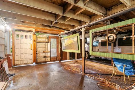 13758 Palatine Avenue N Seattle WA 98133