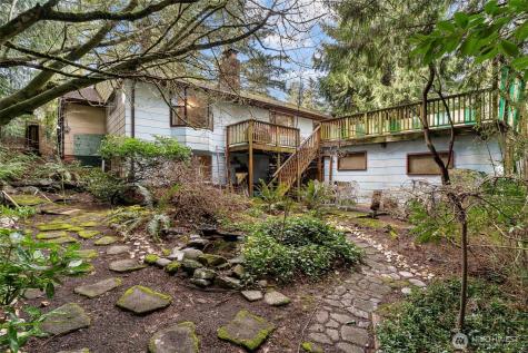 13758 Palatine Avenue N Seattle WA 98133