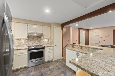 904 214th Place SW Lynnwood WA 98036