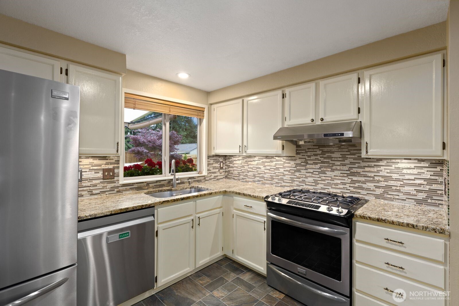 904 214th Place SW Lynnwood WA 98036