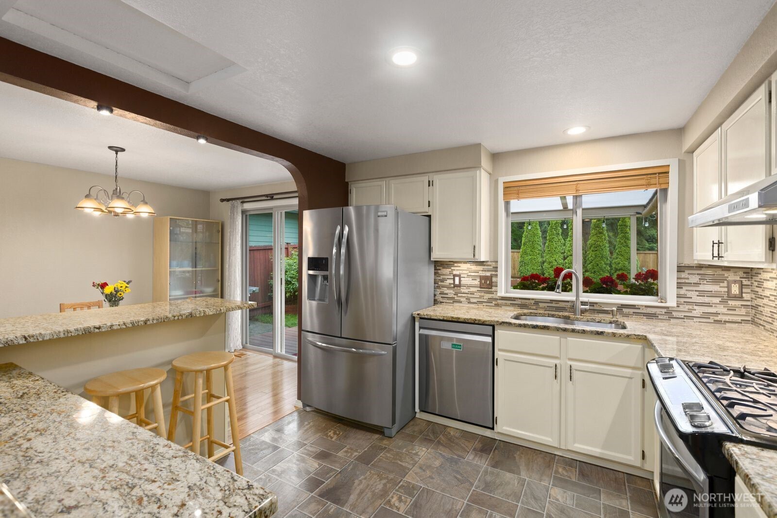 904 214th Place SW Lynnwood WA 98036
