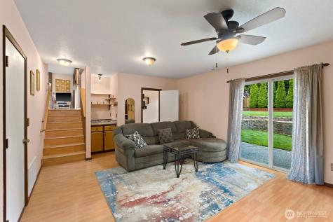 904 214th Place SW Lynnwood WA 98036