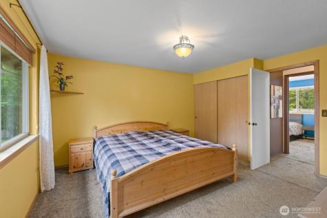 904 214th Place SW Lynnwood WA 98036