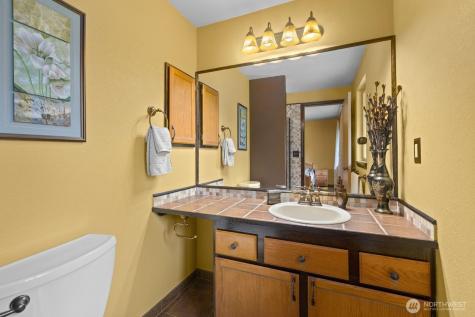 904 214th Place SW Lynnwood WA 98036