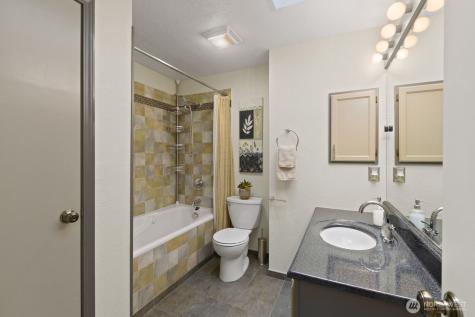 904 214th Place SW Lynnwood WA 98036