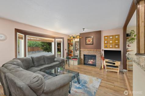 904 214th Place SW Lynnwood WA 98036