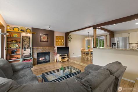 904 214th Place SW Lynnwood WA 98036