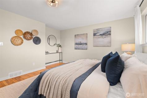 10417 17th Avenue SW Seattle WA 98146