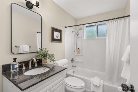 10417 17th Avenue SW Seattle WA 98146