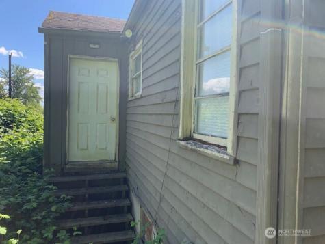 13076 Renton Avenue S Renton WA 98178