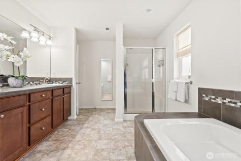 1302 125th Street SE Everett WA 98208