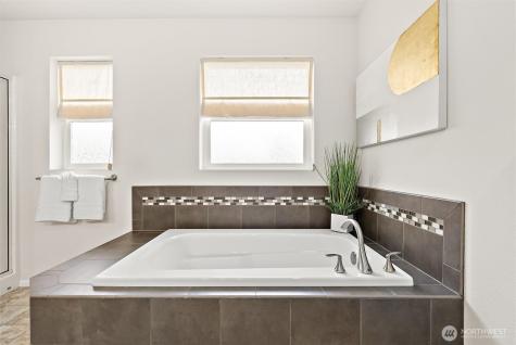 1302 125th Street SE Everett WA 98208