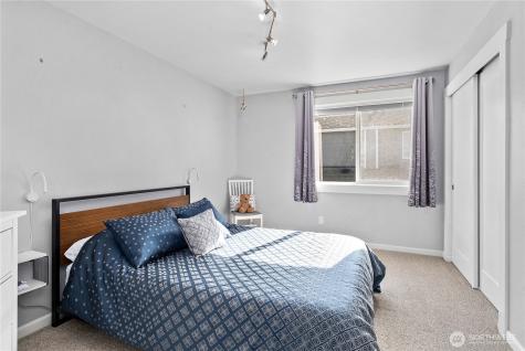 8910 180th Street Court E Puyallup WA 98375