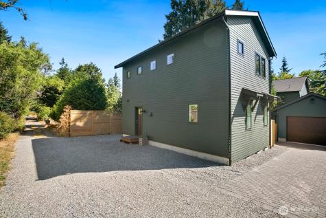 10421 41st Avenue SW Seattle WA 98146