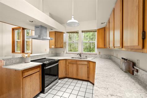 7983 NE Walden Lane Bainbridge Island WA 98110