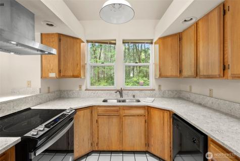 7983 NE Walden Lane Bainbridge Island WA 98110