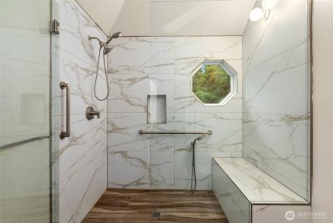 7983 NE Walden Lane Bainbridge Island WA 98110