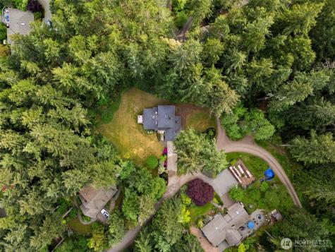 7983 NE Walden Lane Bainbridge Island WA 98110