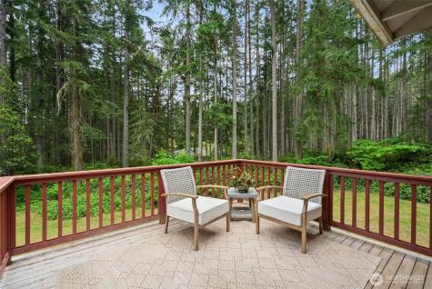 7983 NE Walden Lane Bainbridge Island WA 98110