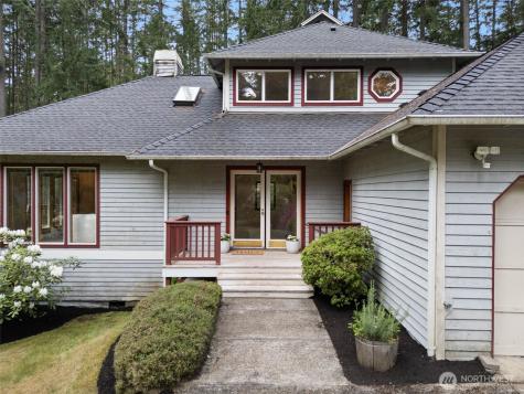7983 NE Walden Lane Bainbridge Island WA 98110
