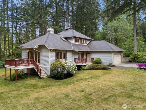 7983 NE Walden Lane Bainbridge Island WA 98110
