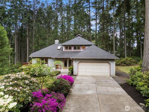 7983 NE Walden Lane Bainbridge Island WA 98110
