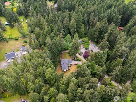 7983 NE Walden Lane Bainbridge Island WA 98110