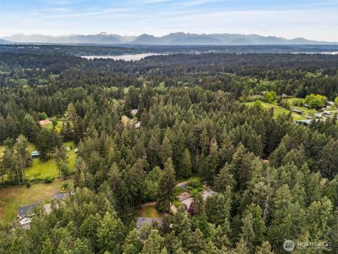 7983 NE Walden Lane Bainbridge Island WA 98110