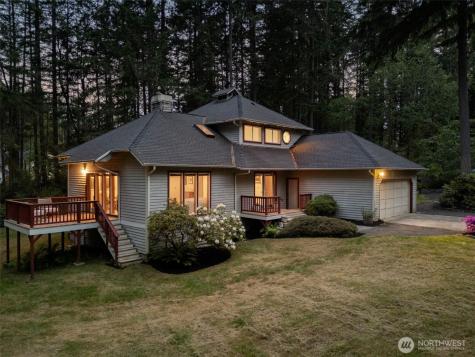 7983 NE Walden Lane Bainbridge Island WA 98110