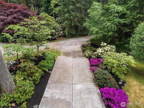 7983 NE Walden Lane Bainbridge Island WA 98110