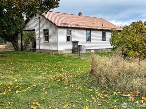 320871 Highway 2 Newport WA 99156