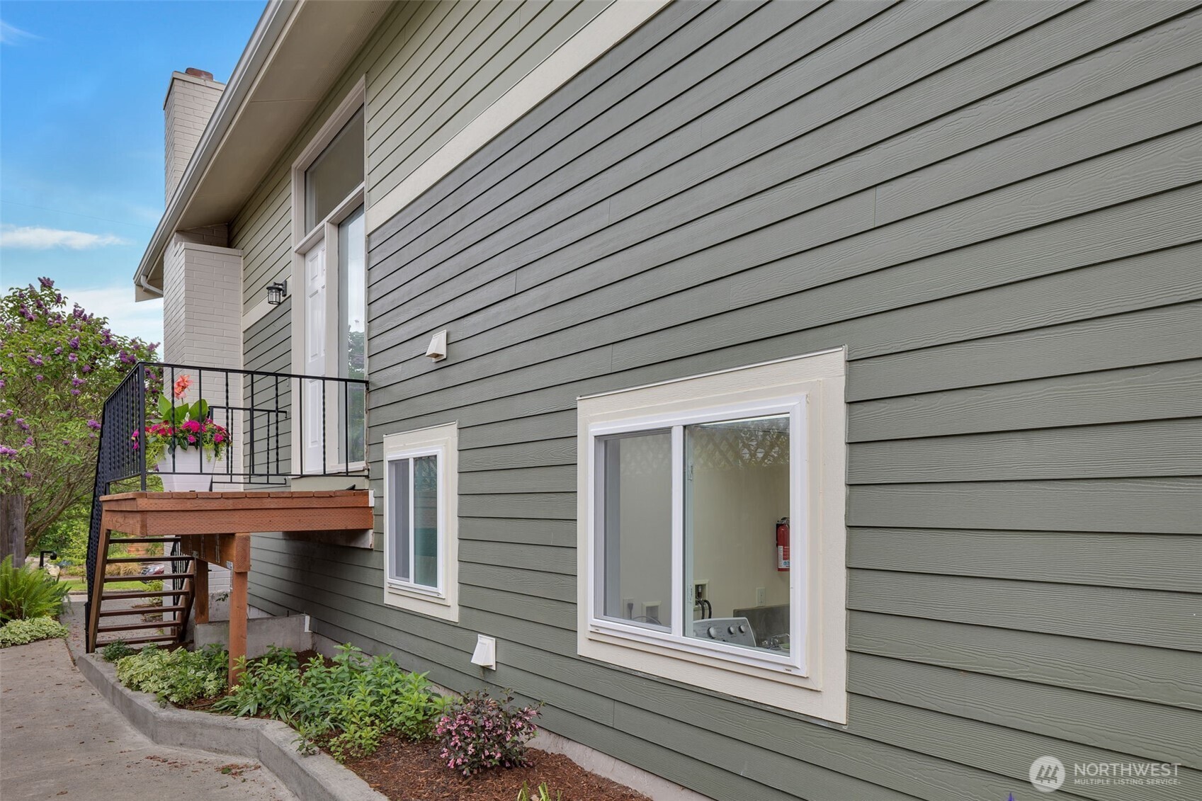 7727 27th Avenue NW Seattle WA 98117