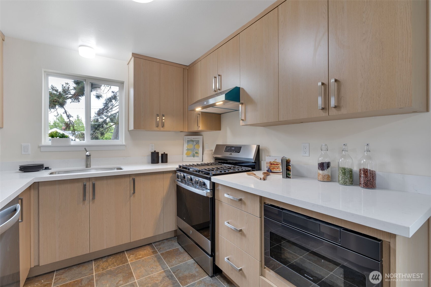 7727 27th Avenue NW Seattle WA 98117