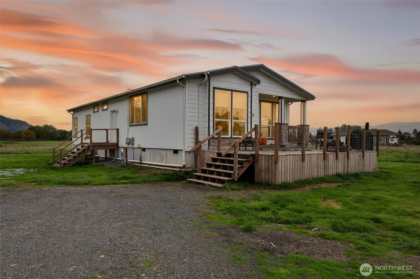 29 Little Island Lane Cathlamet WA 98612