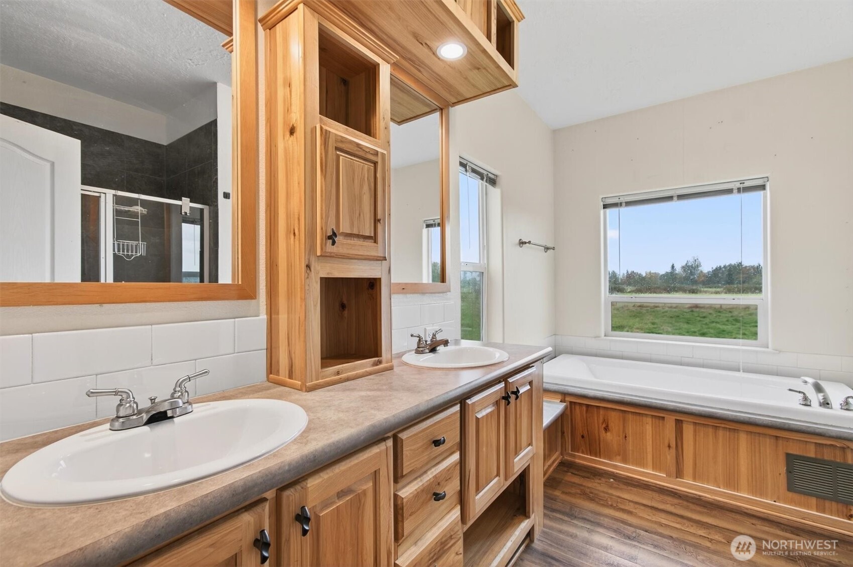 29 Little Island Lane Cathlamet WA 98612