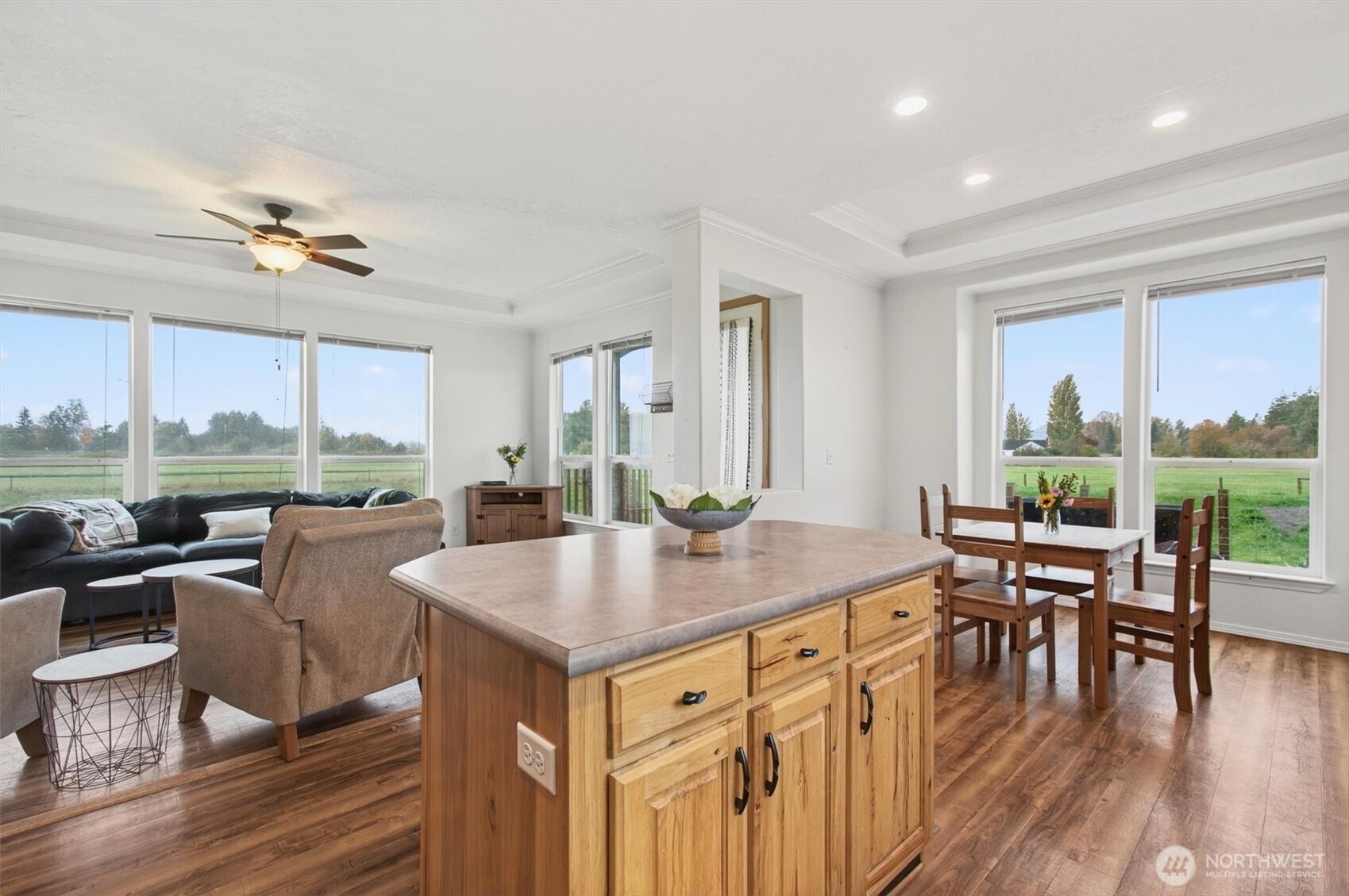 29 Little Island Lane Cathlamet WA 98612