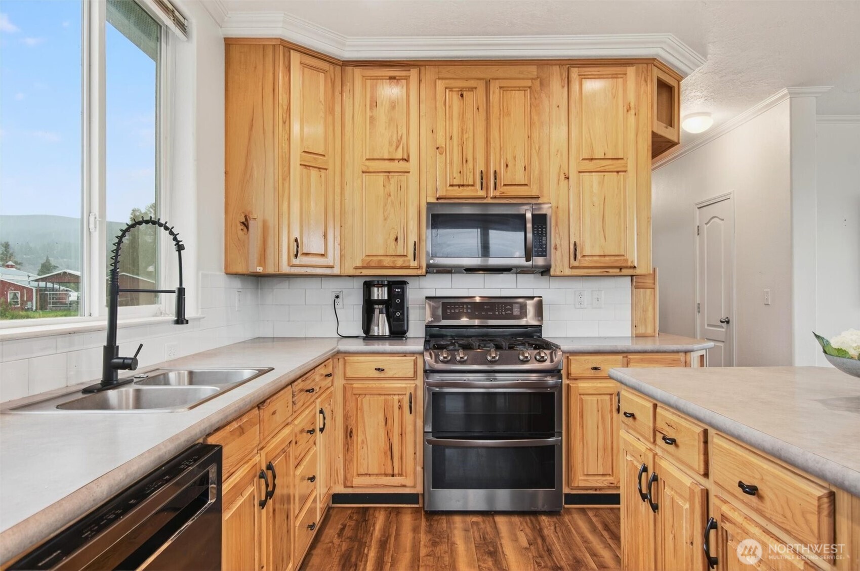 29 Little Island Lane Cathlamet WA 98612