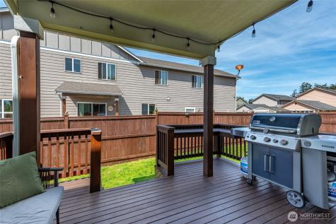 1498 NW 5th Avenue Oak Harbor WA 98277