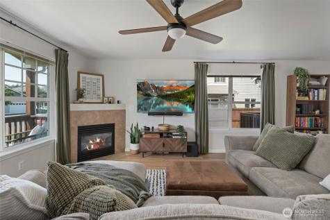 1498 NW 5th Avenue Oak Harbor WA 98277