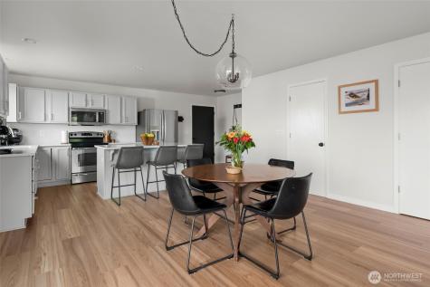 1498 NW 5th Avenue Oak Harbor WA 98277
