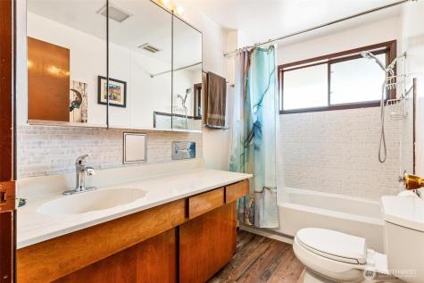 8944 W Pressentin Drive Concrete WA 98237